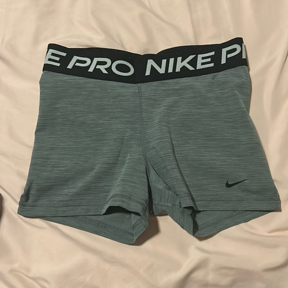 Grey Nike pro 3” shorts. Size M. - Picture 2 of 4